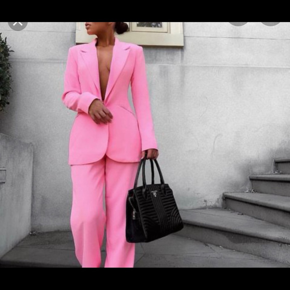 ISO HOUSE OF CB GABRI PINK BLAZER!!!